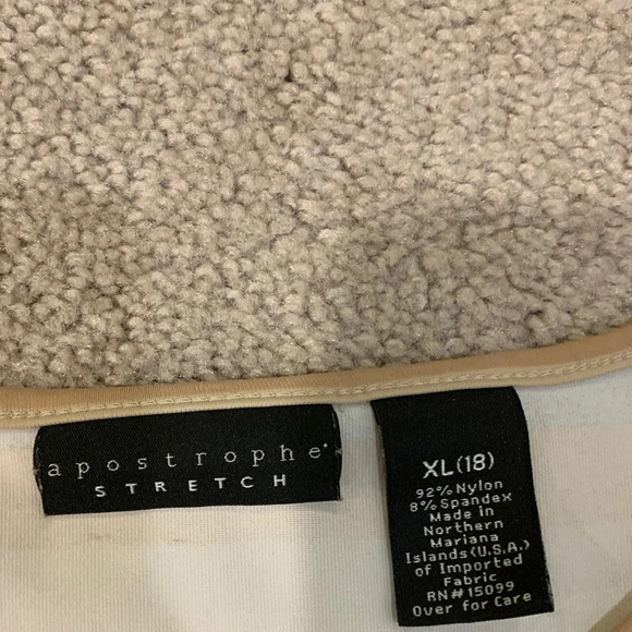 Apostrophe Top - Picture 2 of 4